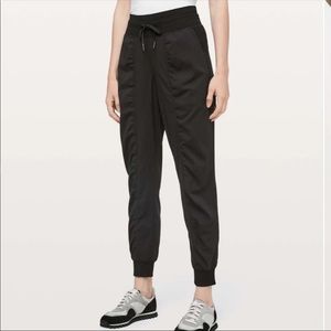 Lululemon Dance Studio Joggers black 14
